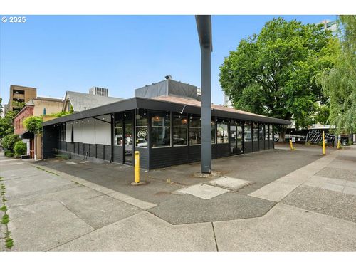 635 Sw College St, Portland, OR, 97201-5210 | Card Image