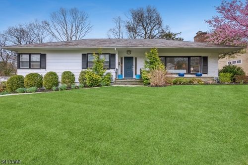 101 Essex Rd, Summit, NJ, 07901-2905 | Card Image