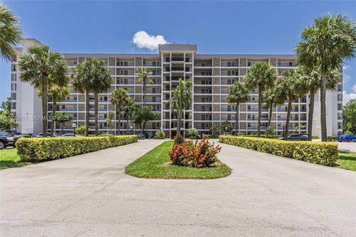 705-3150 N Palm Aire Dr, Pompano Beach, FL, 33069-3890 | Card Image