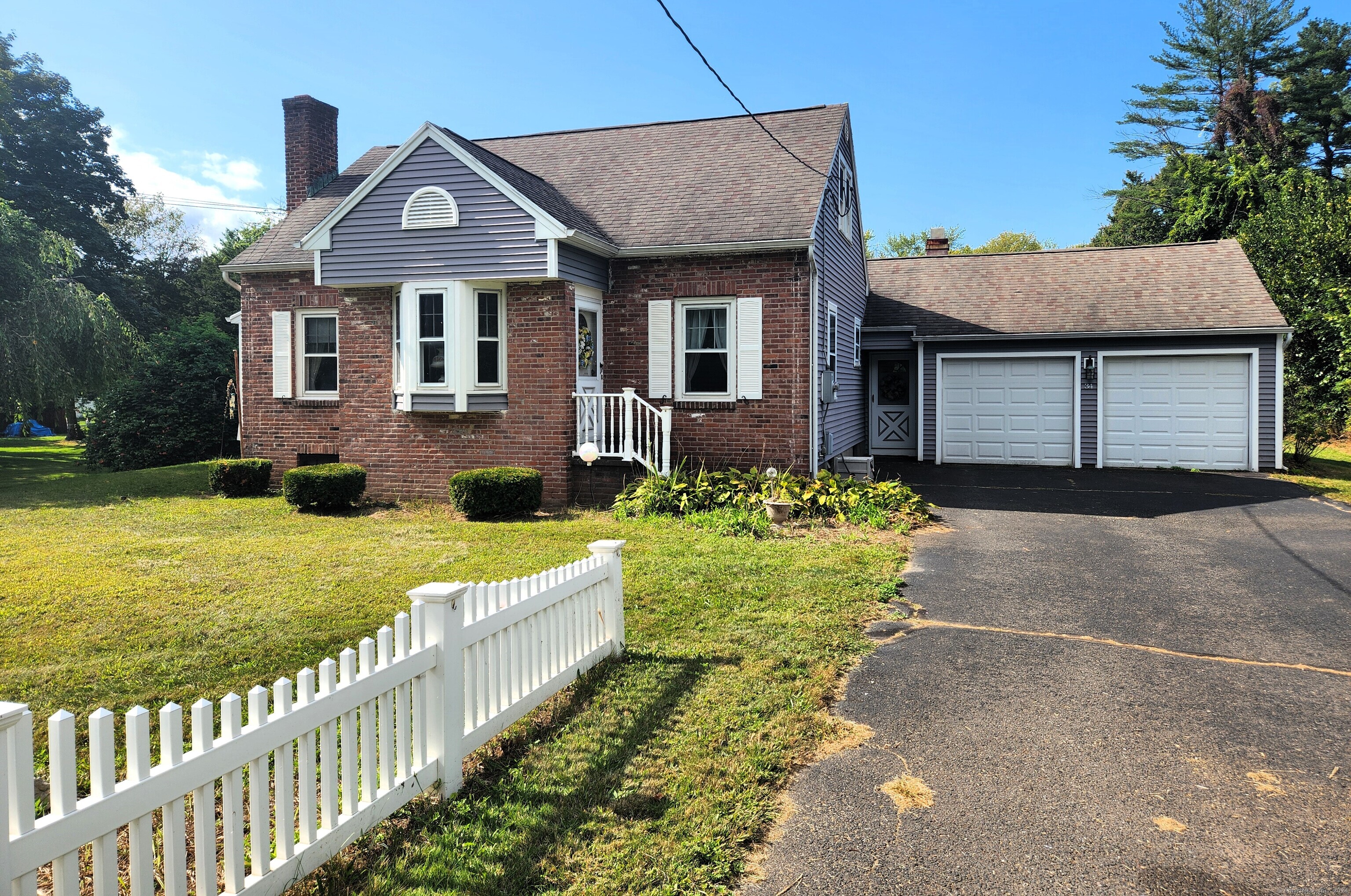 Pleasant St, East Windsor, CT 06088