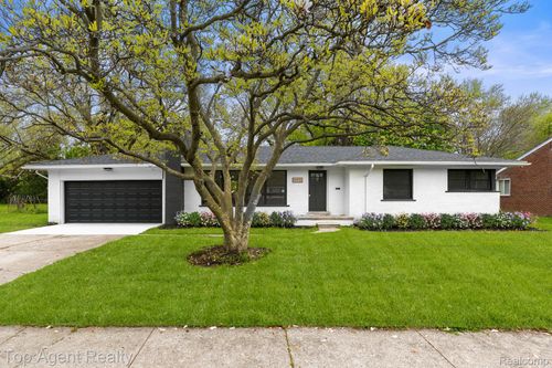 19771 Old Homestead Drive, Harper Woods, MI, 48225 | Card Image