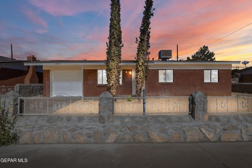 10333 Shoshone St, El Paso, TX, 79924-2624 | Card Image