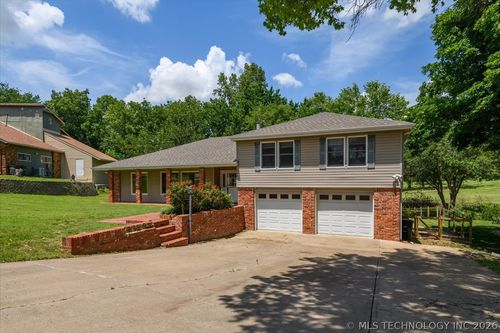 208 Se Quail Ridge Loop, Bartlesville, OK, 74006-2908 | Card Image