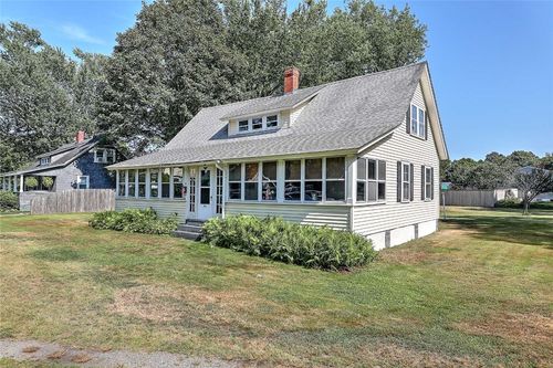 5 Pettee Ave, North Kingstown, RI, 02852-1129 | Card Image