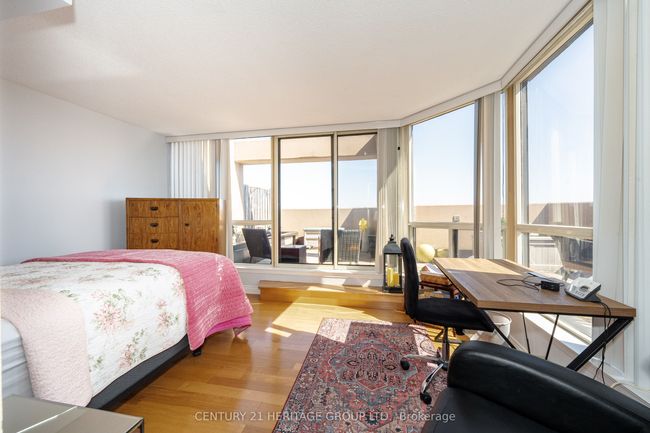 1520 - 32 Clarissa Dr, Condo with 2 bedrooms, 2 bathrooms and 2 parking in Richmond Hill ON | Image 19