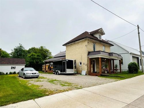 3 Clinton St N, Teeswater, ON, N0G2S0 | Card Image