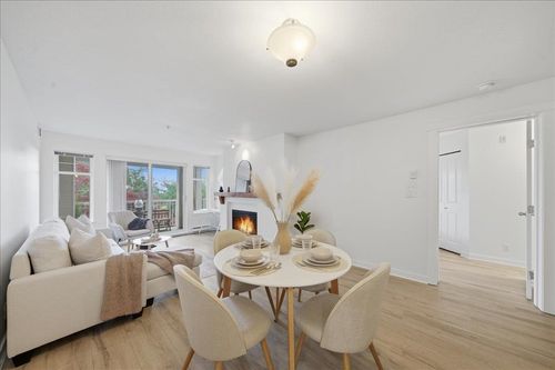 212-1428 Parkway Blvd, Coquitlam, BC, V3E3L8 | Card Image