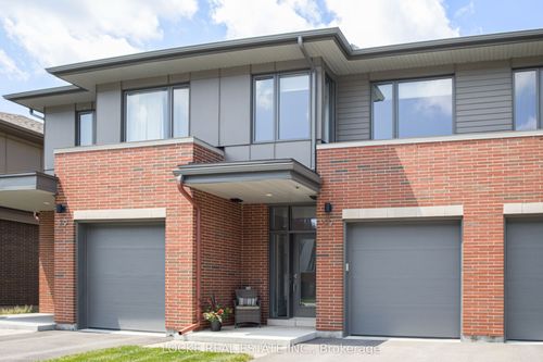 517 Pimiwidon St, Ottawa, ON, K1K5A1 | Card Image