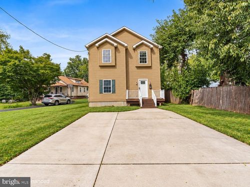 225 Cedar St, MOORESTOWN, NJ, 08057-1703 | Card Image