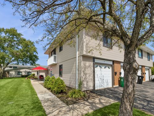 a-135 Fairlane Ct, Bloomingdale, IL, 60108-8292 | Card Image