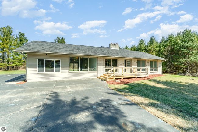 166 W M 55, House other with 3 bedrooms, 2 bathrooms and null parking in Tawas City MI | Image 18