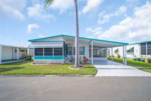 2033 Maui Dr, HOLIDAY, FL, 34691-3619 | Card Image