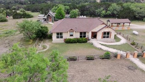 28799 N Us Highway 83, Concan, TX, 78838-3877 | Card Image