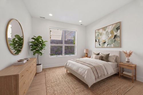 2c-1850 W Division St, Chicago, IL, 60622-3622 | Card Image