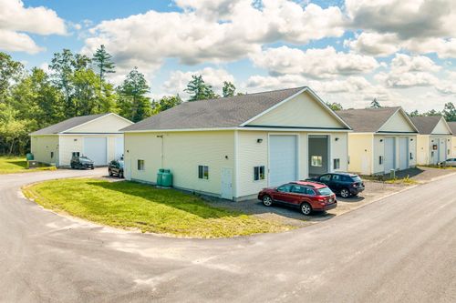 19-129 Isinglass Cir, Barrington, NH, 03825-2300 | Card Image