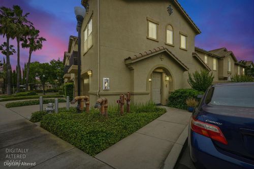 2212-3301 N Park Dr, Sacramento, CA, 95835-1883 | Card Image