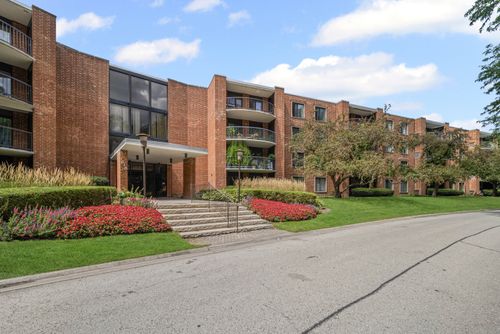 unit-417c-1615 E Central Rd, Arlington Heights, IL, 60005-3353 | Card Image