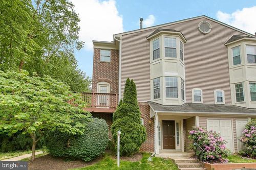 4323 Hackney Coach Ln, FAIRFAX, VA, 22030-7951 | Card Image