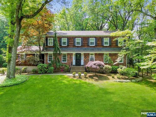 7 Frasco Ln, Norwood, NJ, 07648-2407 | Card Image