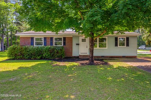 317 N Wright St, Raeford, NC, 28376-2517 | Card Image