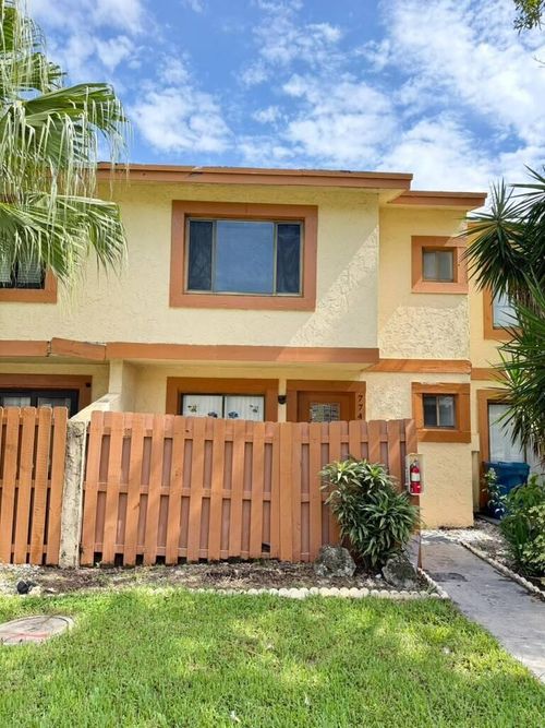 7745 Balboa St, Sunrise, FL, 33351-6309 | Card Image