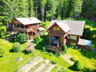 8118 Procter Rd East, House other with 6 bedrooms, 5 bathrooms and 8 parking in Procter BC | Image 1