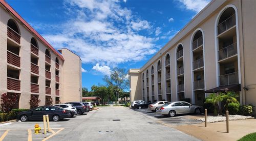 apt-104-3241 Holiday Springs Blvd, Margate, FL, 33063-5432 | Card Image