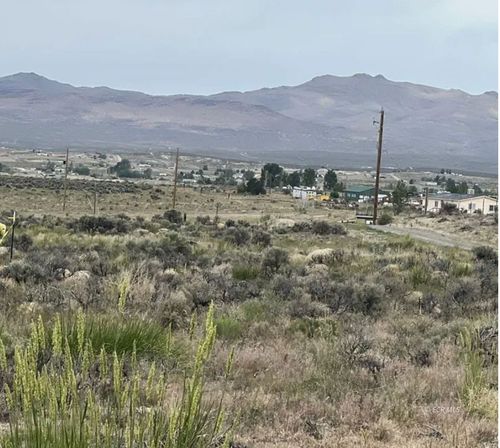 8364 Horsehaven Dr, Elko, NV, 89801-5551 | Card Image