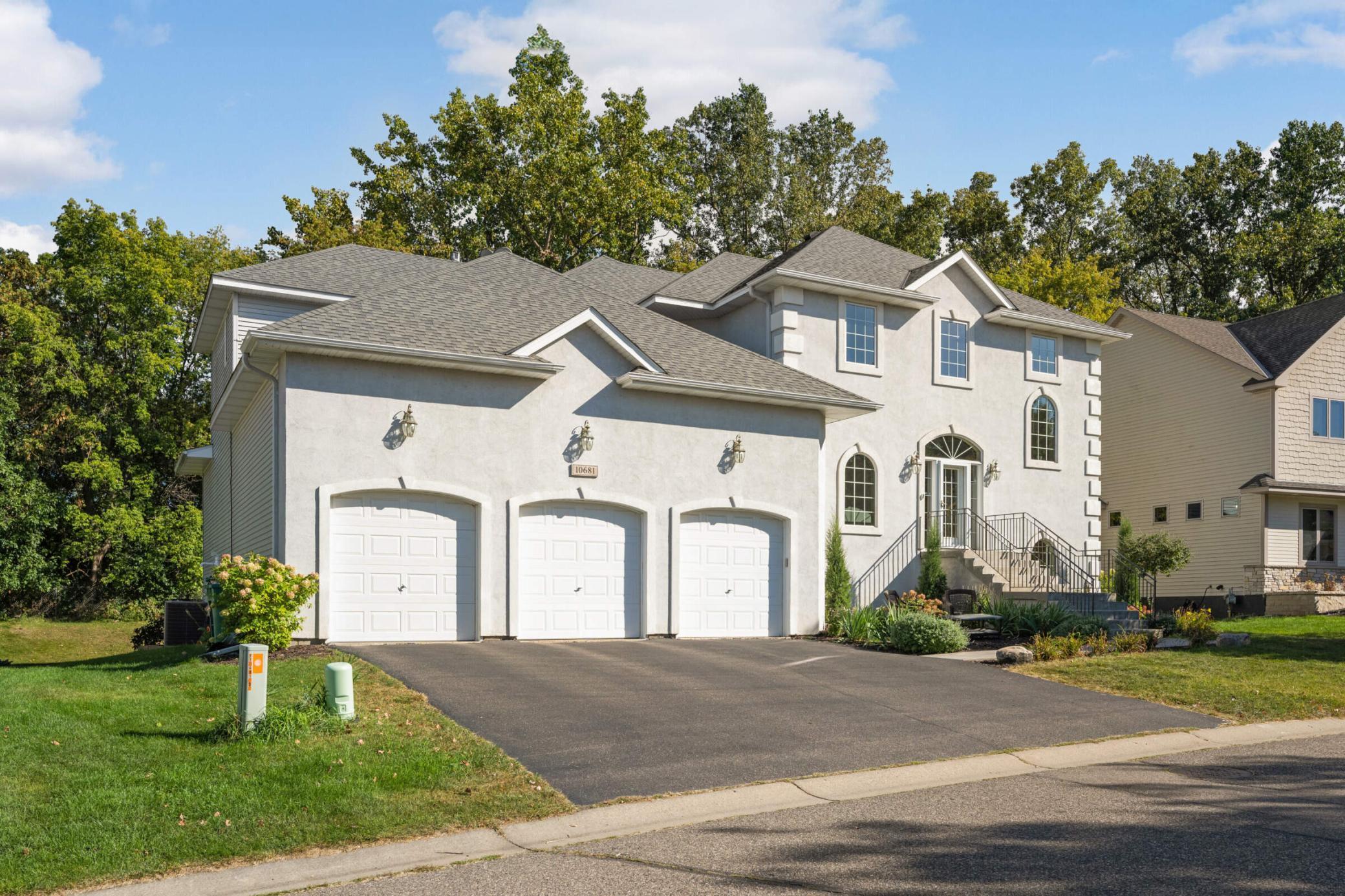 Mccool Dr, Burnsville, MN 55337