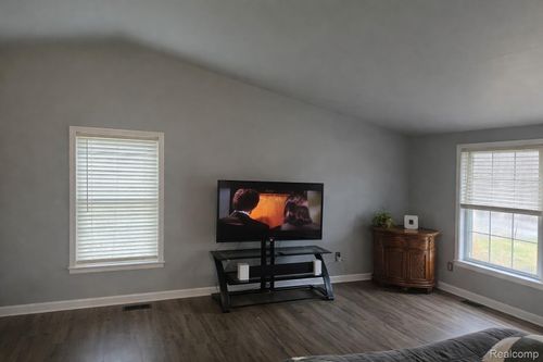 6007 Huff Street, Westland, MI, 48185 | Card Image