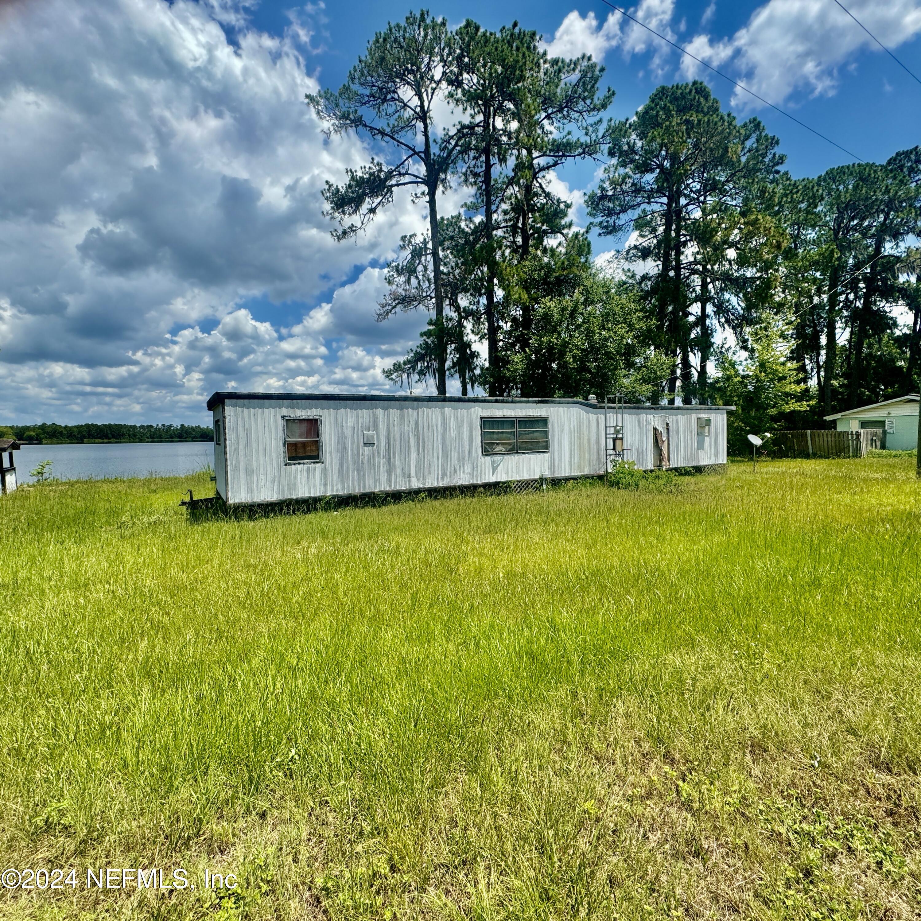 State Road 20 , Interlachen, FL 32148