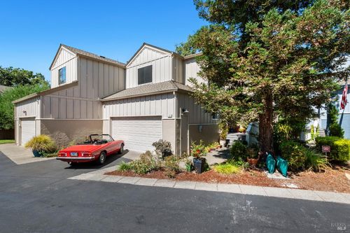 1112 Princeton Drive, Sonoma, CA, 95476 | Card Image