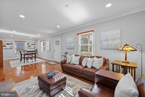 2911 Brook Dr, FALLS CHURCH, VA, 22042-2303 | Card Image