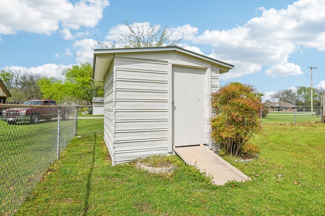 405 Willard Hall St, House other with 3 bedrooms, 2 bathrooms and null parking in Leonard TX | Image 31