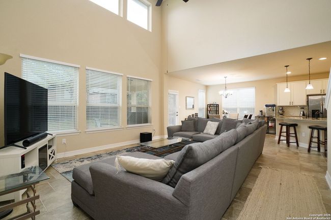 228 Comanche Trl, House other with 4 bedrooms, 3 bathrooms and null parking in Cibolo TX | Image 7