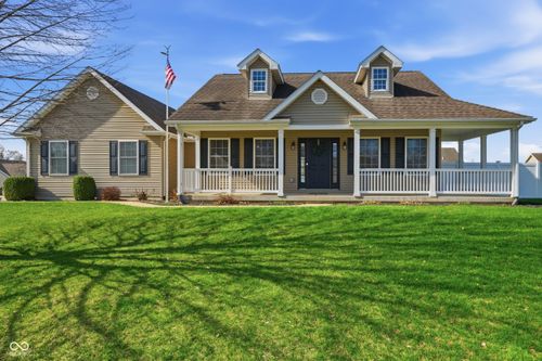 400 Deerfield Way, Centerville, IN, 47330-9549 | Card Image
