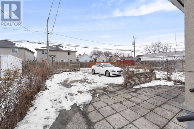 1061 Highland Ave, House other with 4 bedrooms, 3 bathrooms and null parking in Windsor ON | Image 45