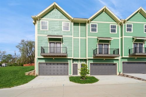 24-335 Forest Ave, Des Moines, IA, 50314-3254 | Card Image