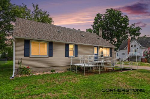 74 N Park St, Cedar Springs, MI, 49319-8330 | Card Image