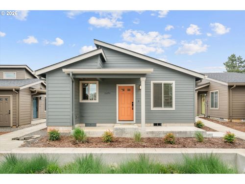 12270 Meadowlawn Dr, Oregon City, OR, 97045-8920 | Card Image