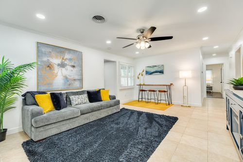 105 Marlin Ave, Galveston, TX, 77550-3127 | Card Image