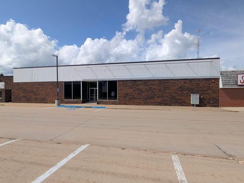 120 1st Ave W, Cresco, IA, 52136-1514 | Card Image