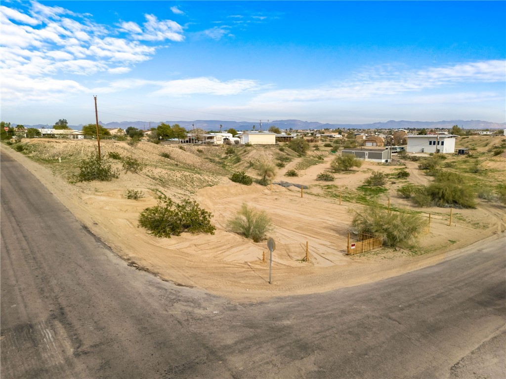 Land in Topock 4