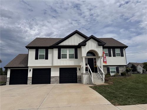 1000 10th Ave, Kearney, MO, 64060-8874 | Card Image