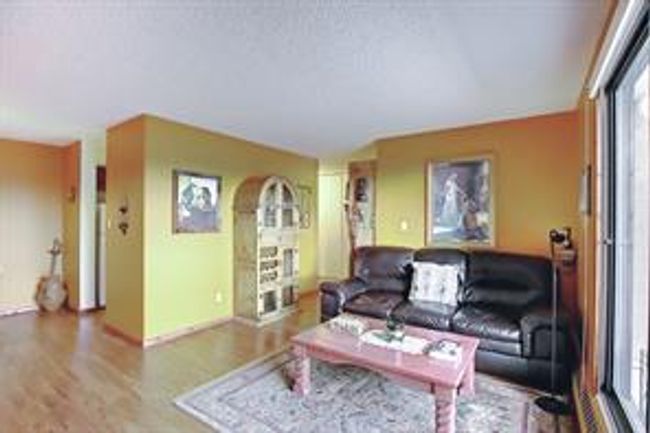 212 - 8604 48 Ave Nw, Condo with 2 bedrooms, 1 bathrooms and 1 parking in Calgary AB | Image 6