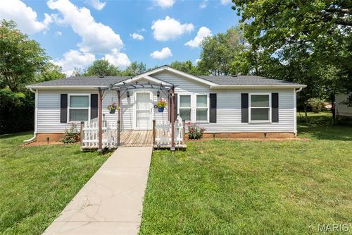 902 Pine St, Potosi, MO, 63664-1247 | Card Image
