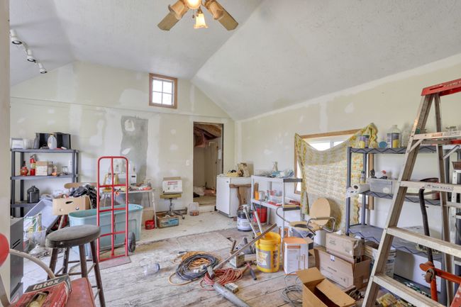 9915 Van Buren Rd, House other with 3 bedrooms, 1 bathrooms and null parking in Fowlerville MI | Image 13