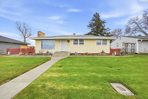 1719 N 23rd Ave, Pasco, WA, 99301 | Card Image