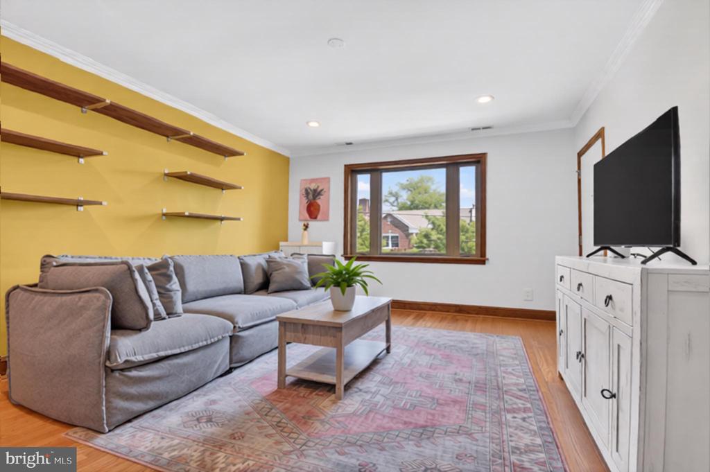 Residential in WASHINGTON 4