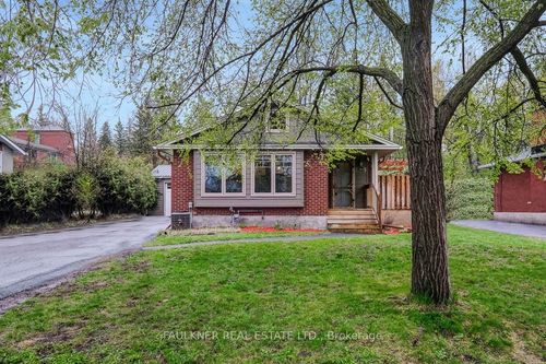 1304 Adirondack Dr, Ottawa, ON, K2C2V3 | Card Image